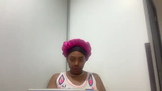 ChocolateCakeQueen webcam