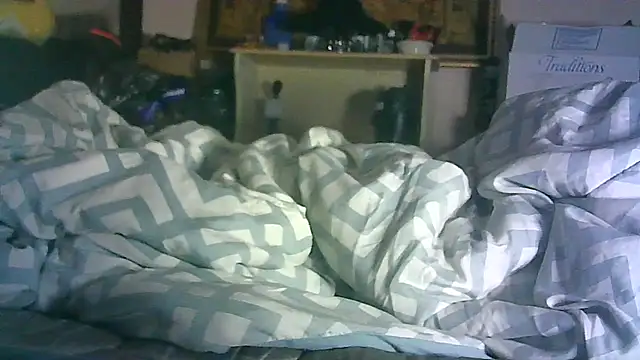 ON3YOULLN3VER_FIR3 webcam