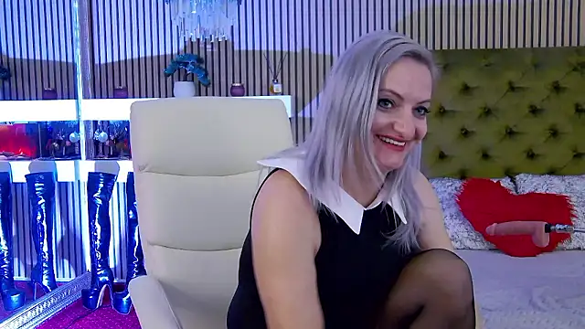 ladytouch - LadyTouch's free webcam - UK Sex Cams