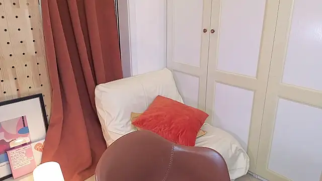 美女nayomi_34f在线直播