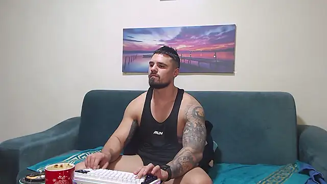 tiberius_hunk - Tiberius_hunk's free webcam - UK Sex Cams