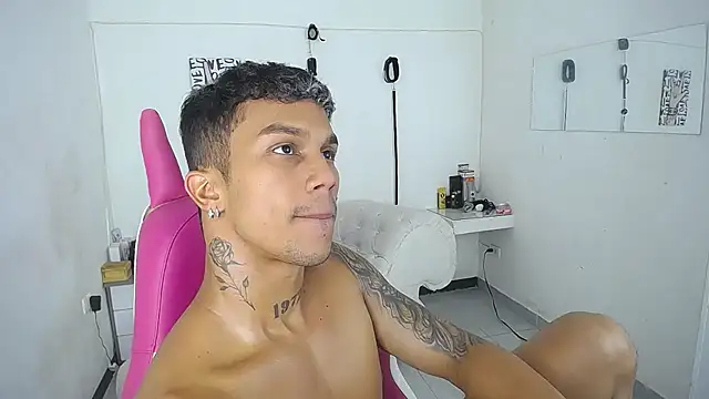 Leonard_Price webcam