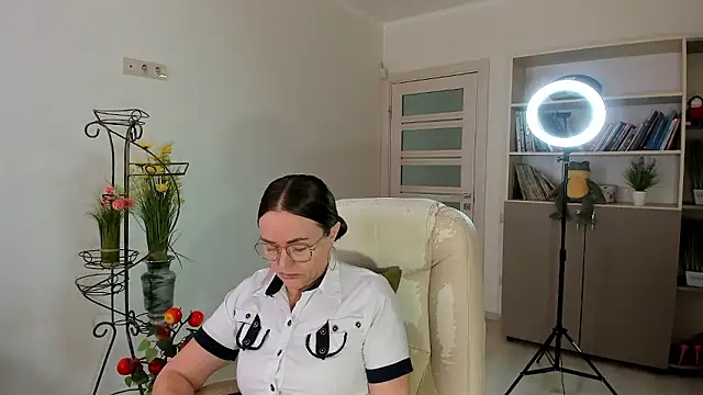 vika73 - Vika73's free webcam