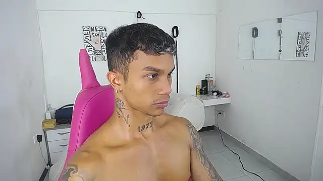 Leonard_Price webcam