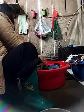 Webcam Model (moa_koa) is live