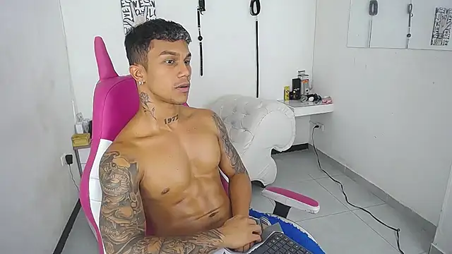 Leonard_Price webcam