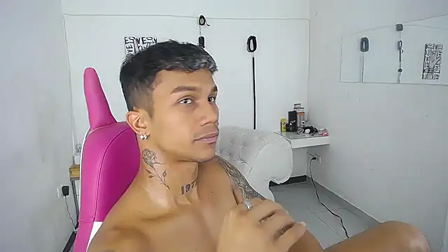 Leonard_Price webcam