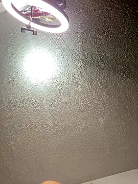 valepradaoficial webcam