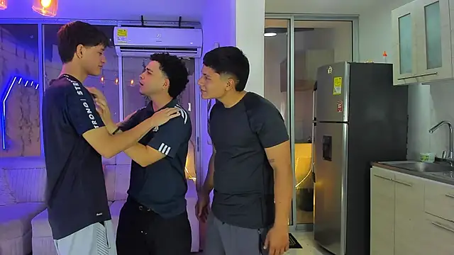 Houseofwarrios webcam