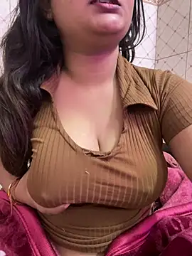 Curvy_Anaya