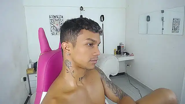 Leonard_Price webcam