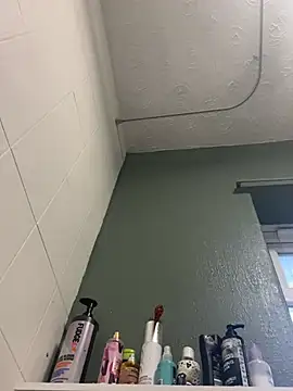 Webcam Model (Bustyblondebabe32)  is live.Free join now!