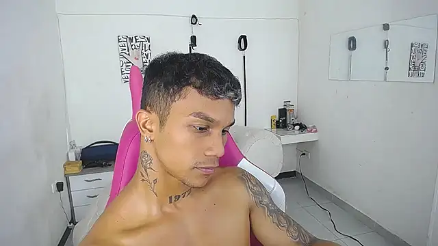 Leonard_Price webcam