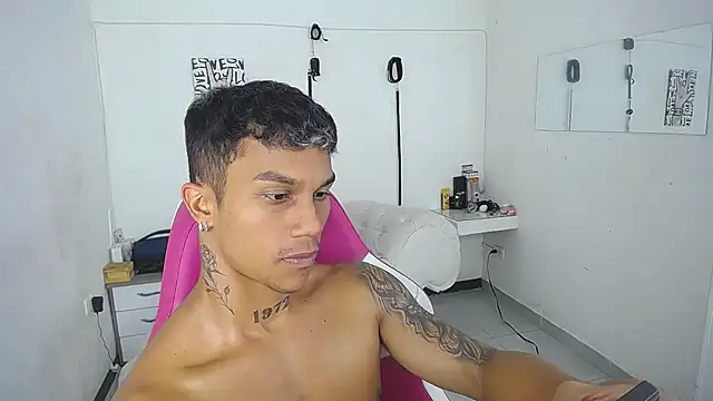 Leonard_Price webcam