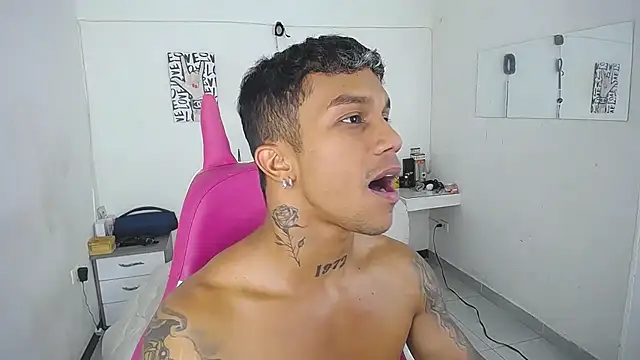 Leonard_Price webcam