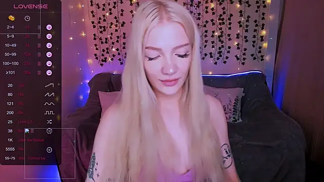 AnyaTaylor_ webcam