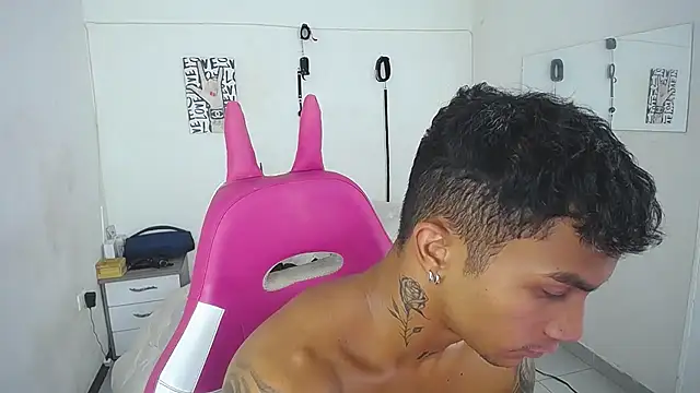 Leonard_Price webcam