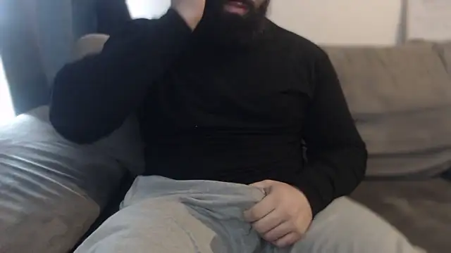 hugemachohandsome webcam