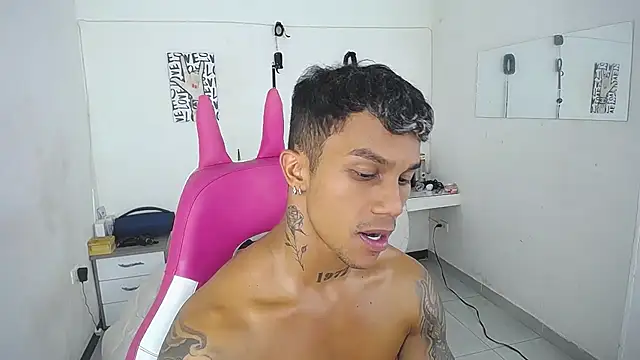 Leonard_Price webcam