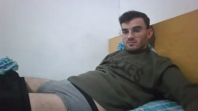 Men_use_me_for_pleasure webcam