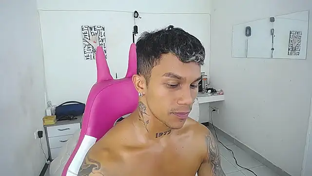 Leonard_Price webcam