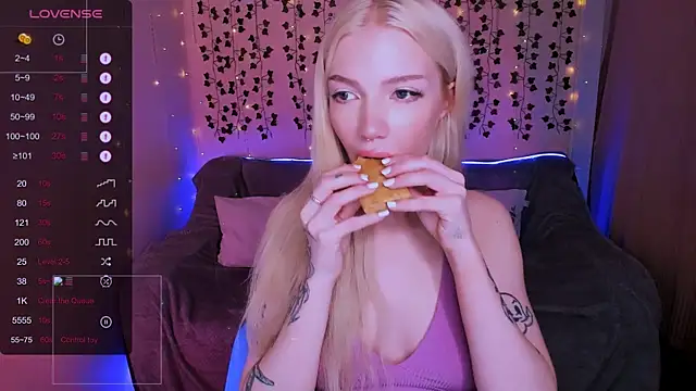AnyaTaylor_ webcam