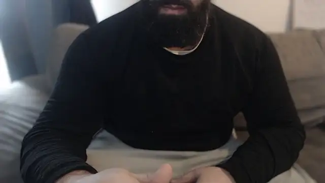 hugemachohandsome webcam