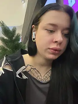 AlishaOfThorns webcam