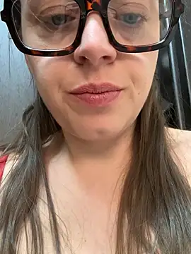 ladywithbigass webcam