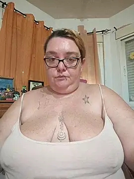 diosacurvy1984 webcam