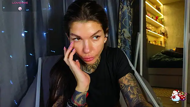 tattooedBabyy webcam