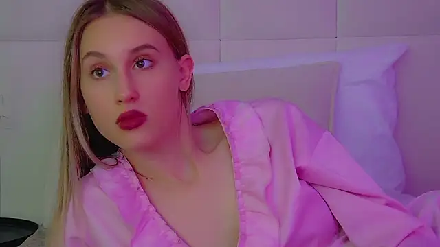 VictoriaHopsons webcam