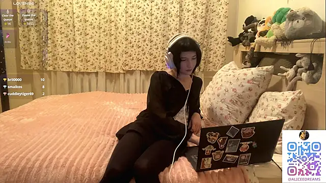 AliceInYourWonders webcam