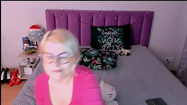 sabrinamacmarren webcam