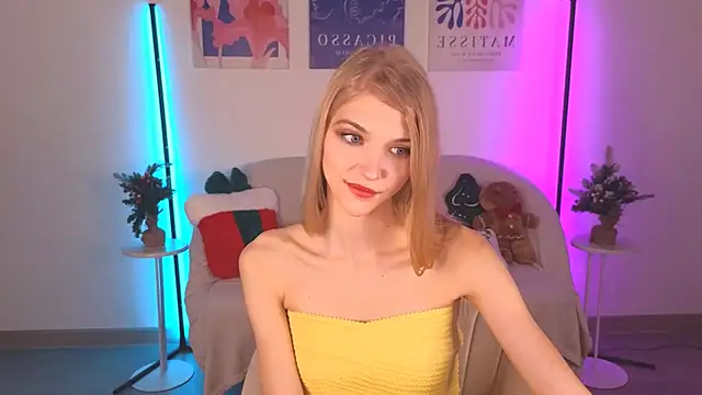 4example_Chloe webcam