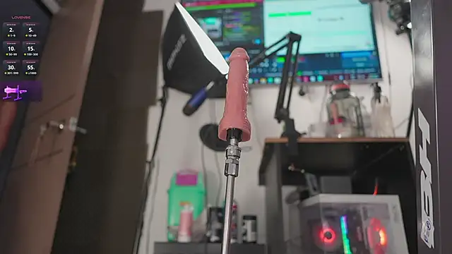 afroditap_ (F young) - WALK WITH CURTAINS OPEN