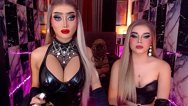 IndestructibleLily webcam