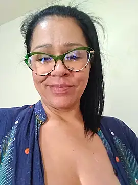 naughty_doll_horny webcam