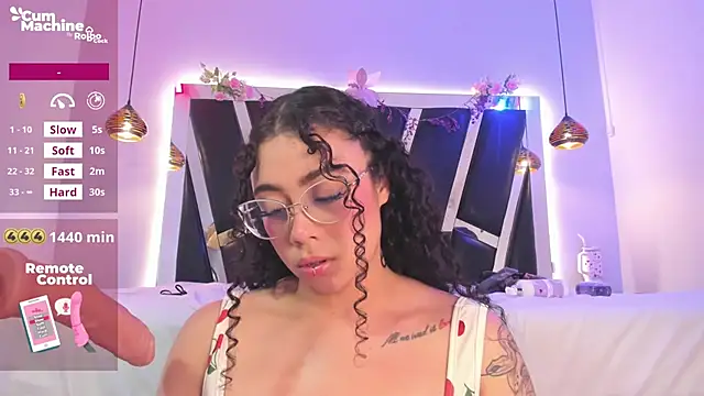 antonelllepiercee webcam