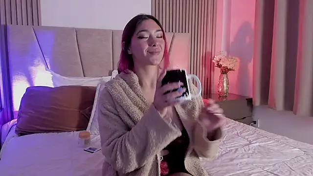 Victoria_Beaumont webcam