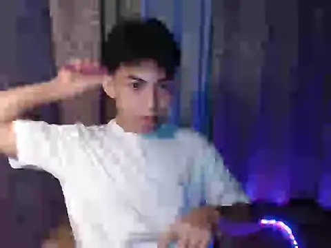 Urhotsilverboy webcam