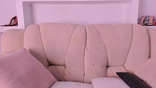 Radiant_Naomi webcam