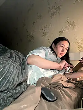 Naughtbaby_2025 webcam