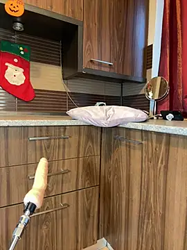 Hotmomcheckk_ webcam