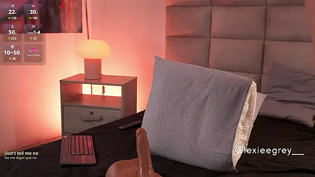 lexiee_grey_ (F young) - touch my sweet pussy ❤