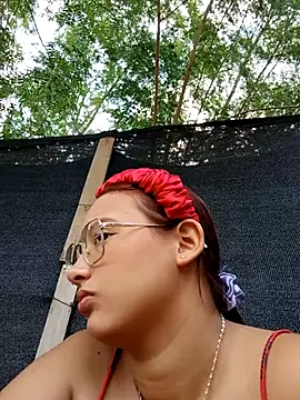 Webcam Model (young_dairy01)  is live.Free join now!