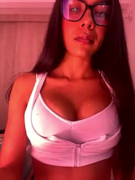 Anamhenao Live Webcam on Stripchat