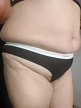 Webcam Model (clarita_01)  is live.Free join now!