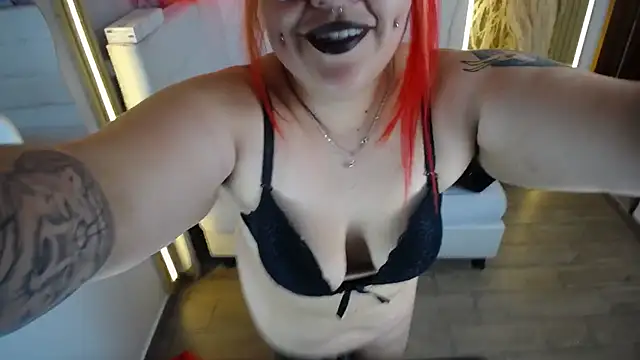 Bruja__Scarlata webcam