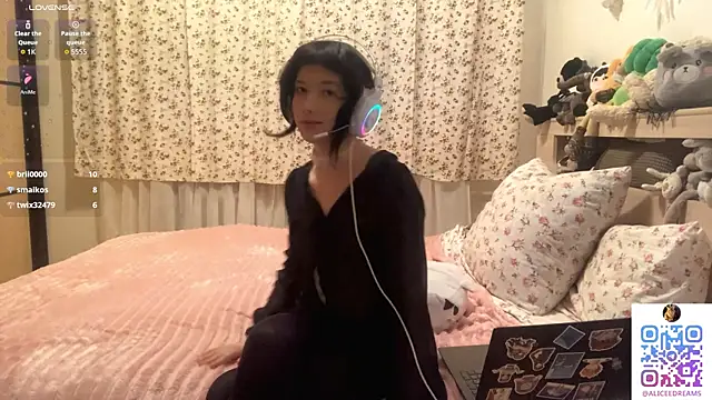 AliceInYourWonders webcam